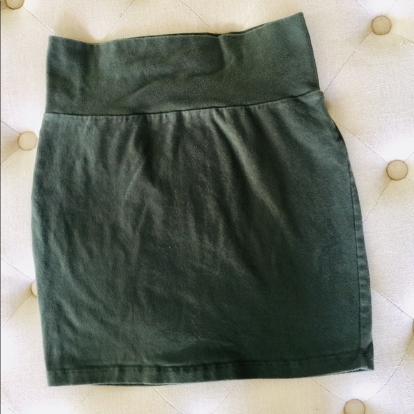 Charlotte Russe Dresses & Skirts - π Charlotte Russe Olive Green Bodycon Skirt π Charlotte Russe Dresses & Skirts - π Charlotte Russe Olive Green Bodycon Skirt π